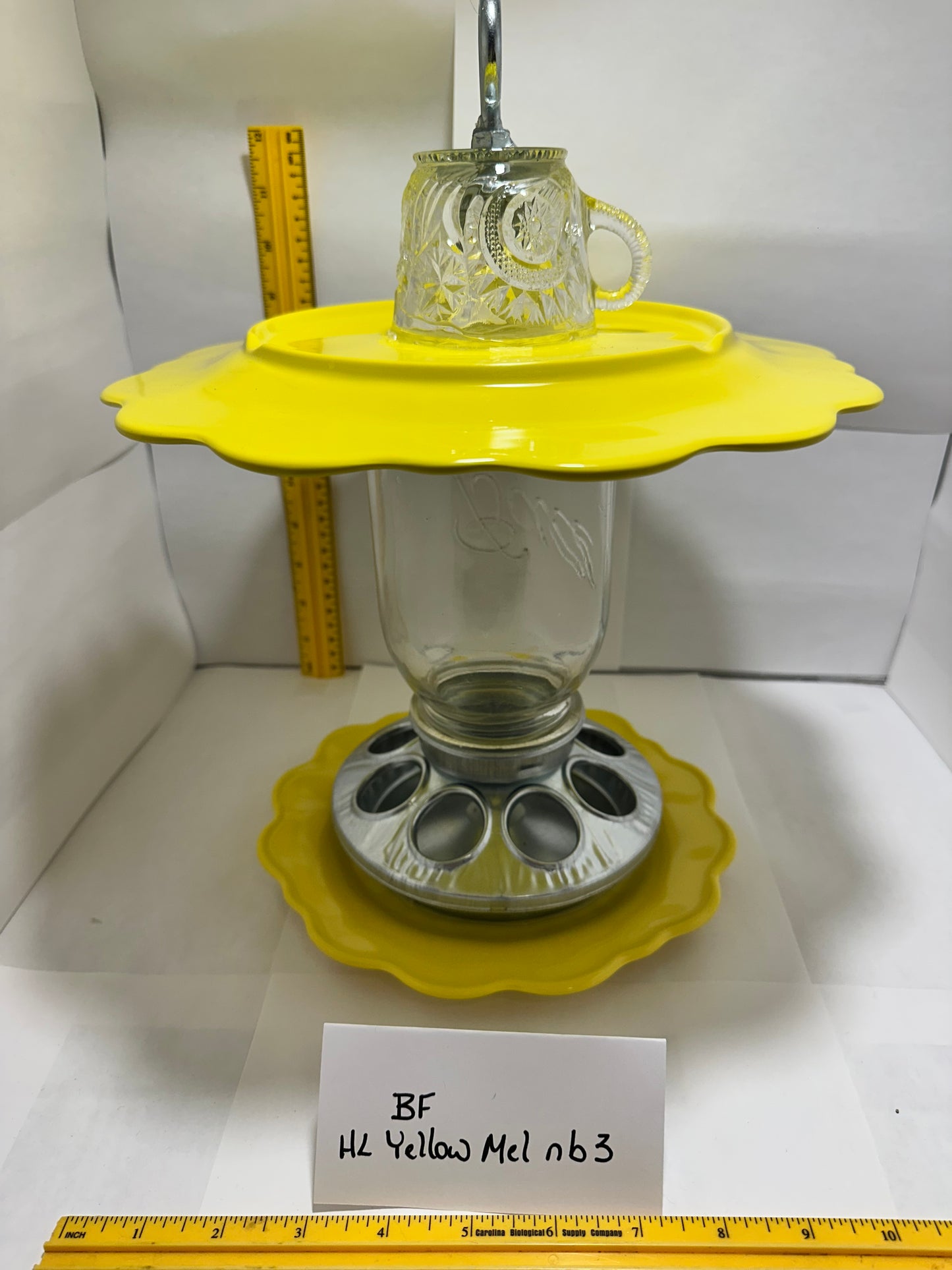 Birdfeeder HL Yellow Mel w/ no bottom 3