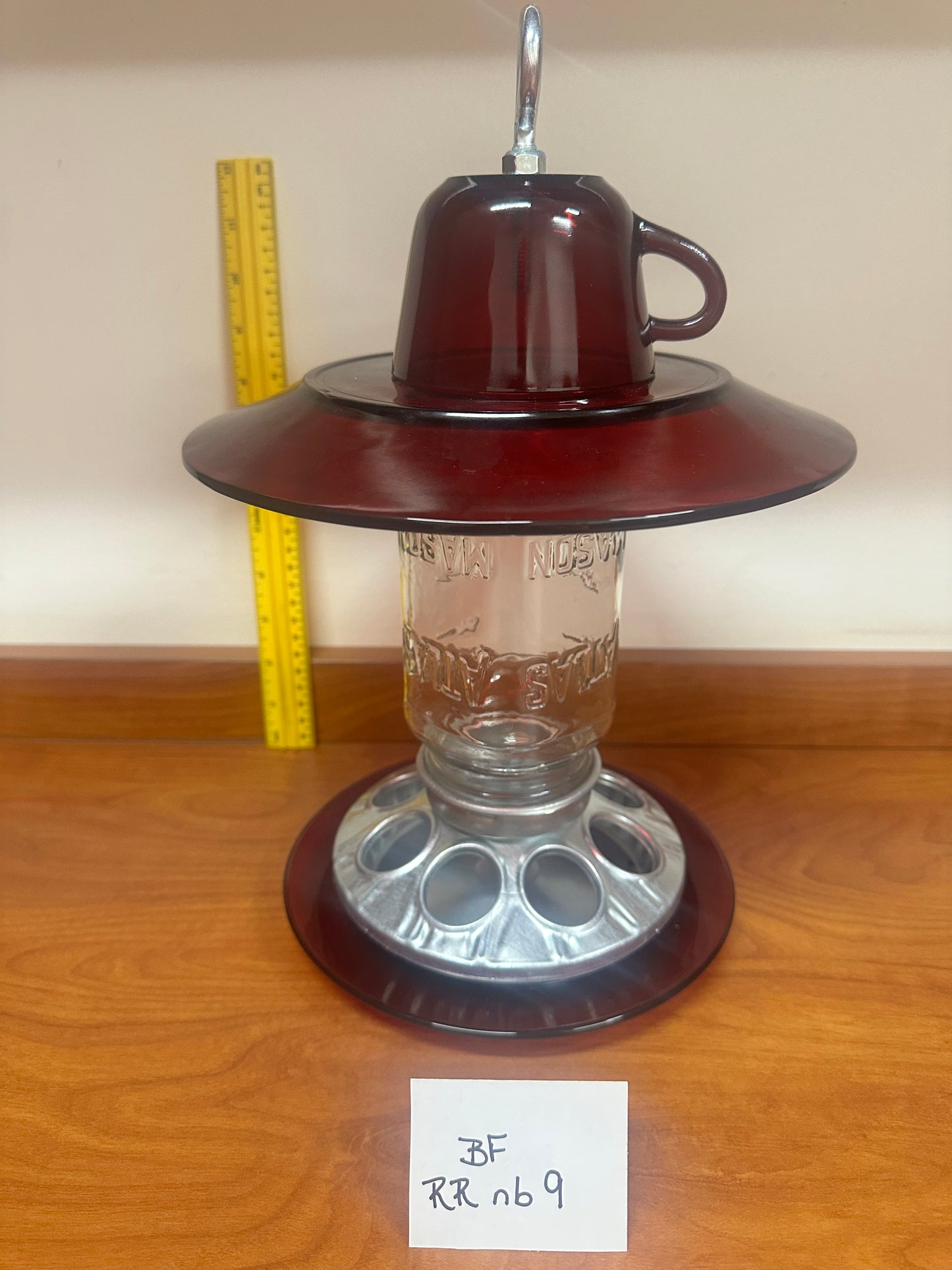 Birdfeeder Red w/red bottom 8 & 9