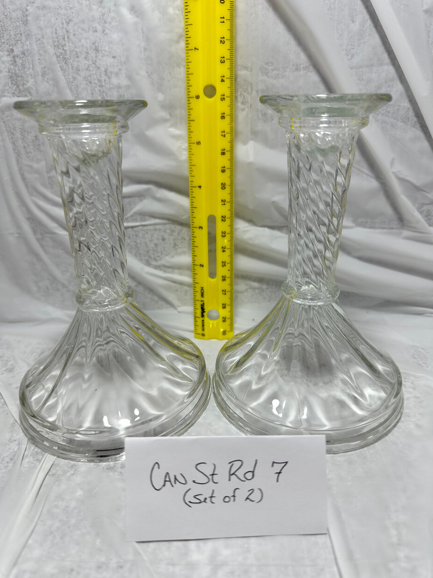 Candlesticks w/round bases 7