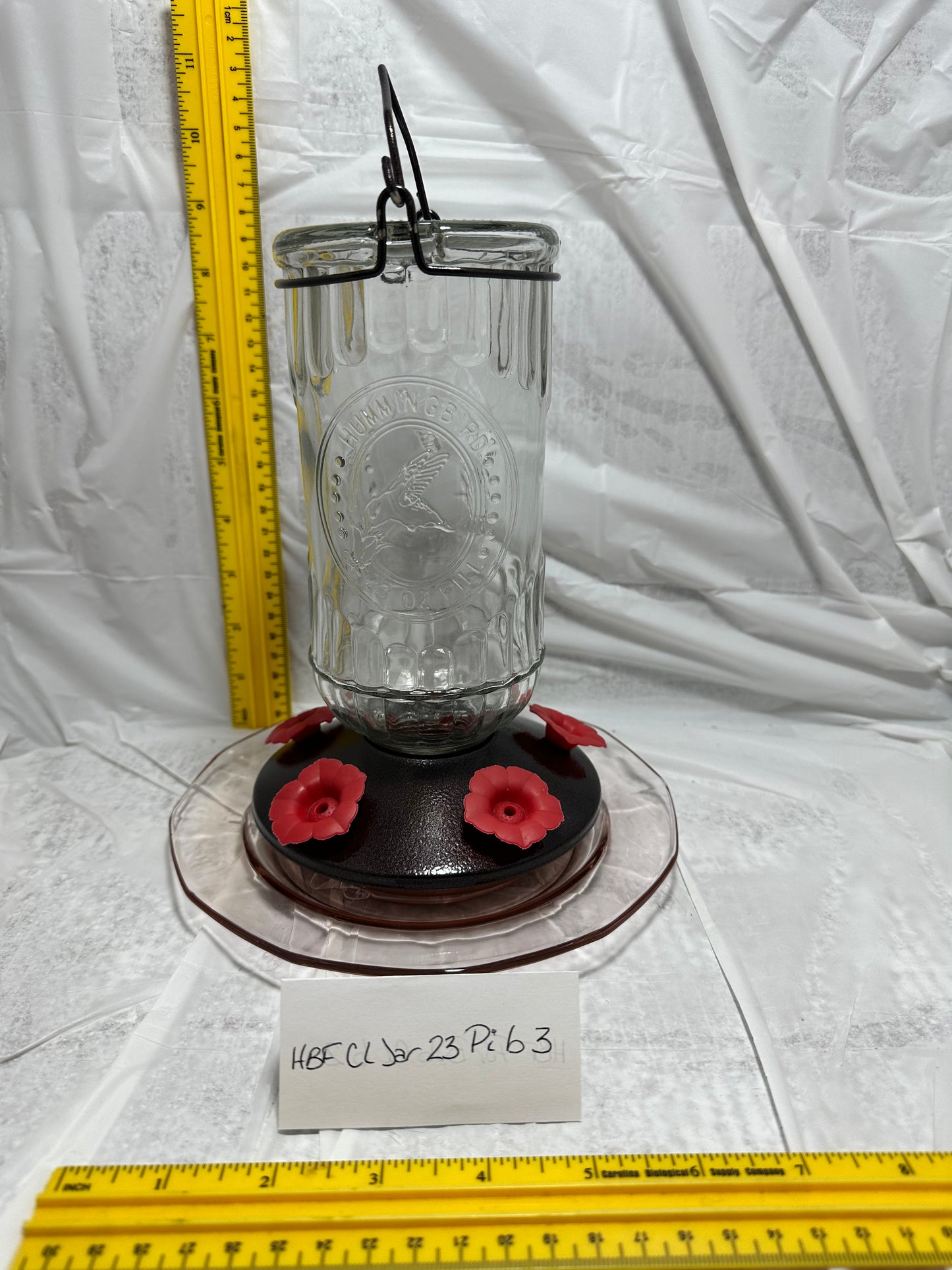 Hummingbird Feeder Clear 23 oz top with pink bottom plate 3