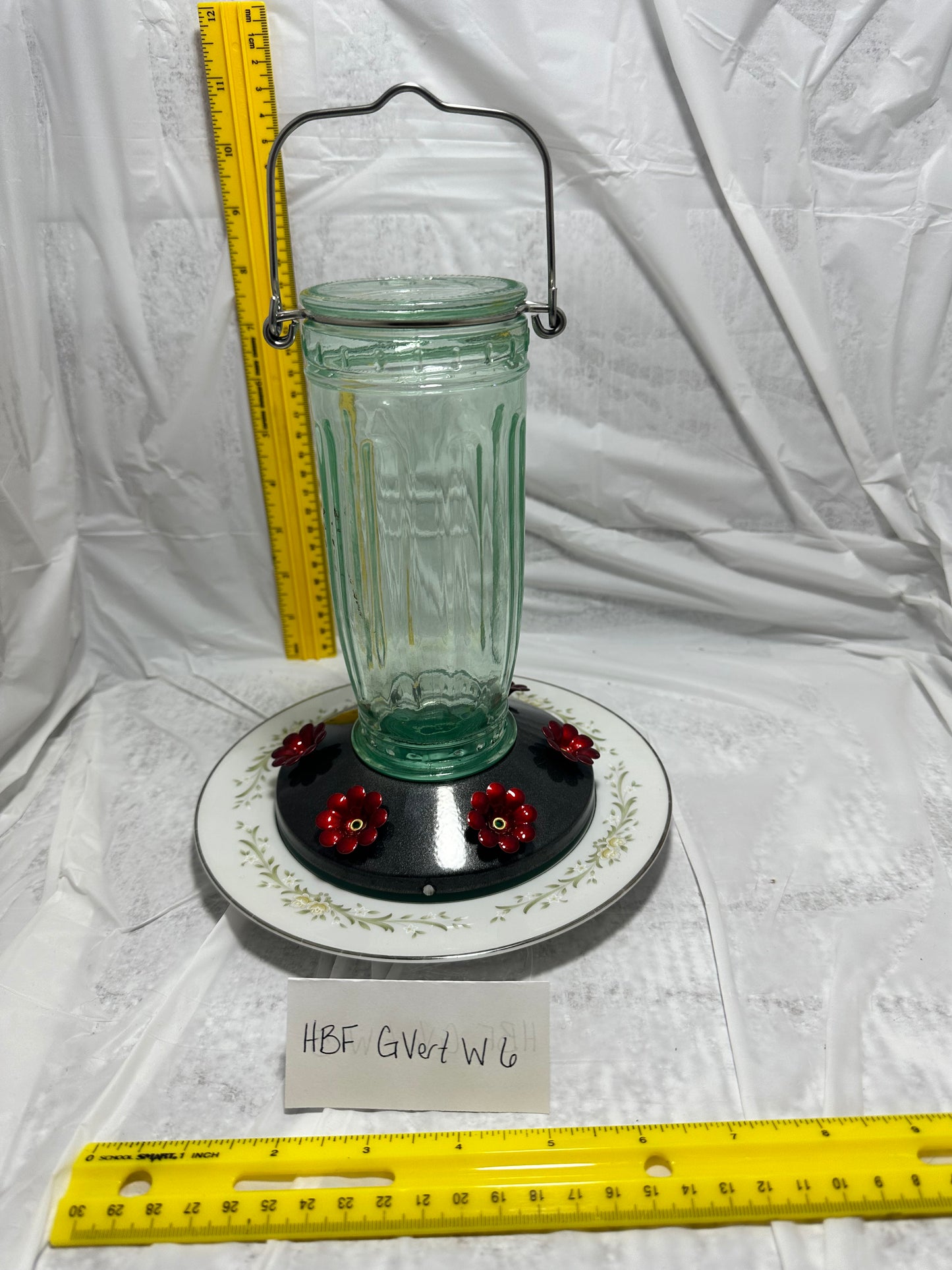 Hummingbird Feeder Green w/white bottom 5