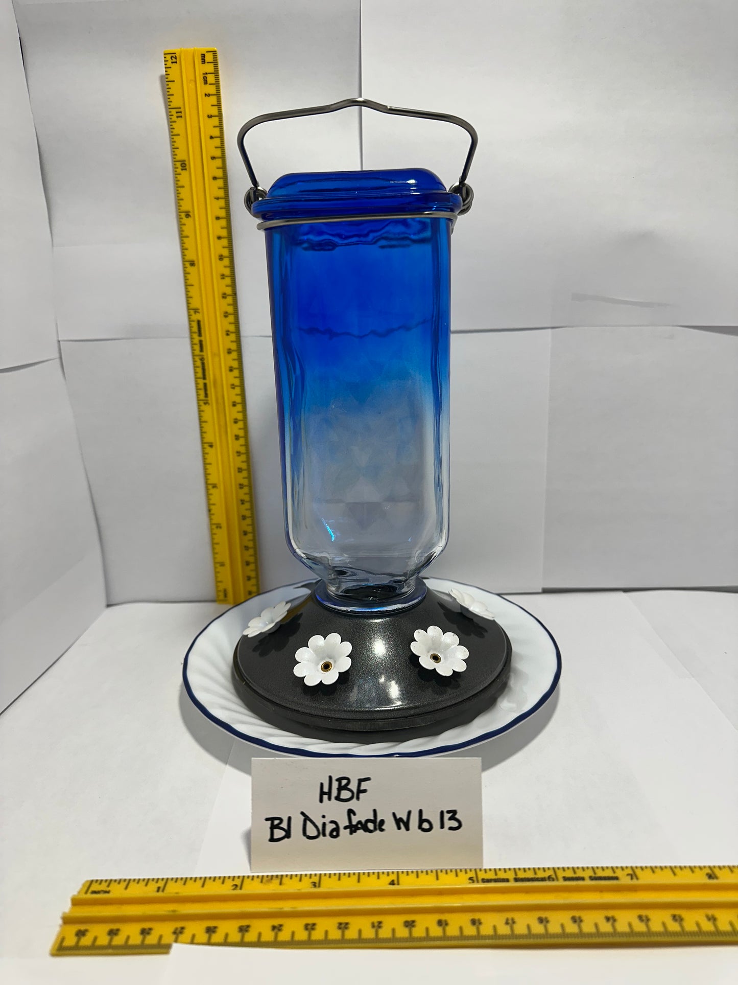 Hummingbird Feeder Blue Diamond fade w/ white bottom 13