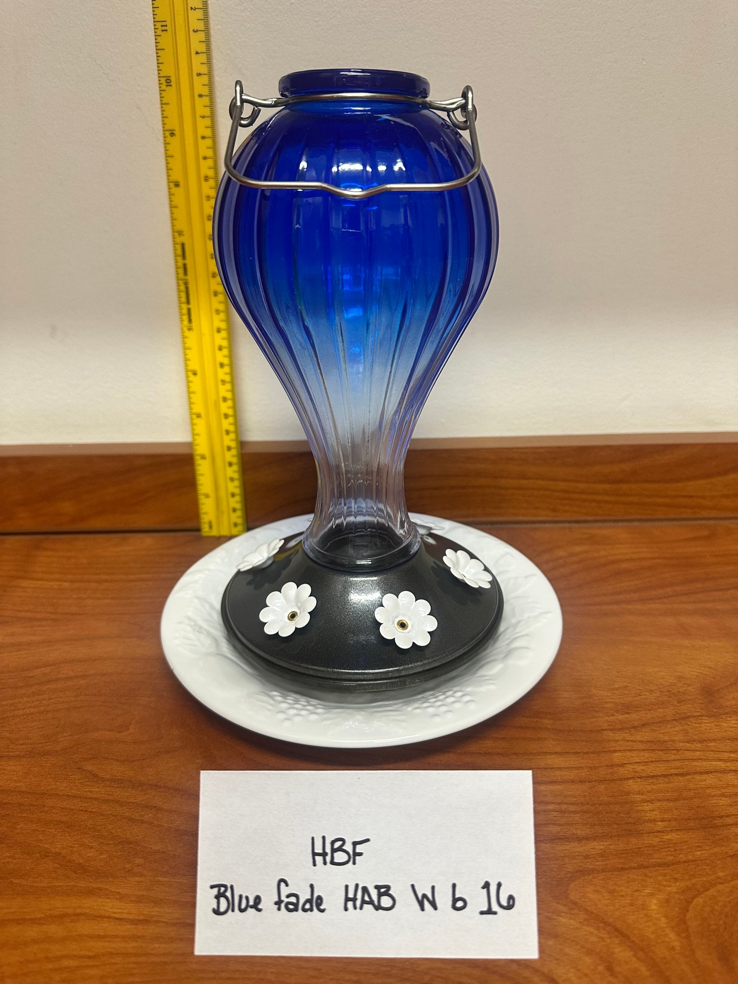 Hummingbird Feeder Blue HotAirBalloon w/white bottom 16