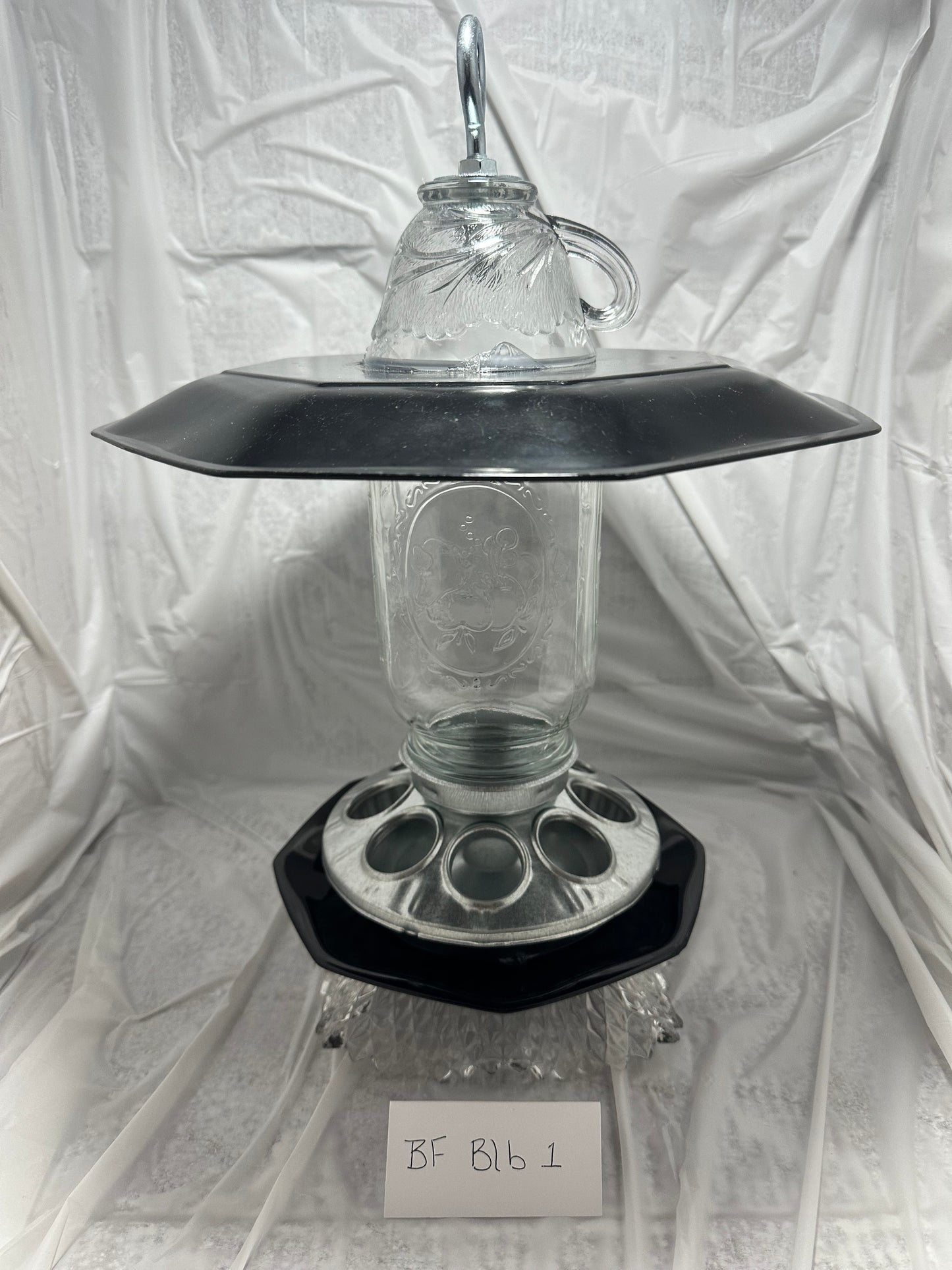 Birdfeeder Black w/bottom 1