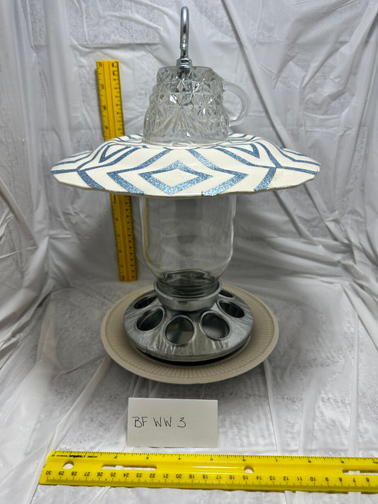 Birdfeeder White & White w/blue sparkle 3