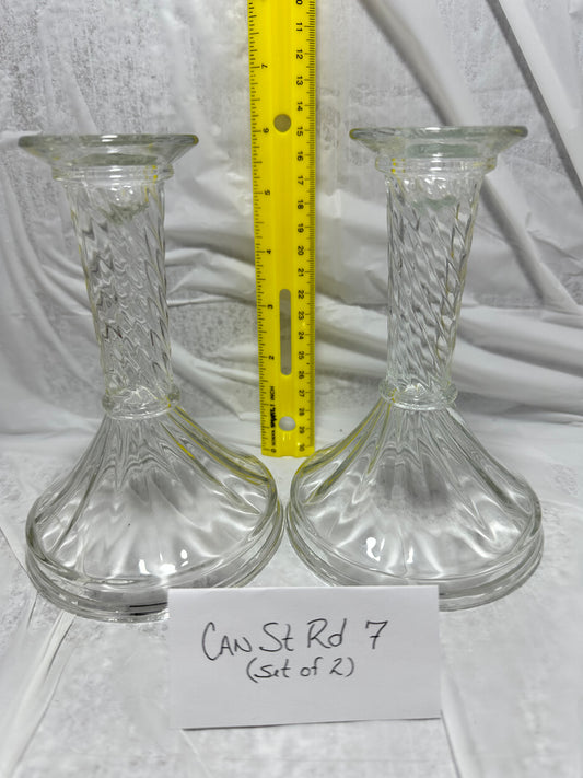 Candlesticks w/round bases 7