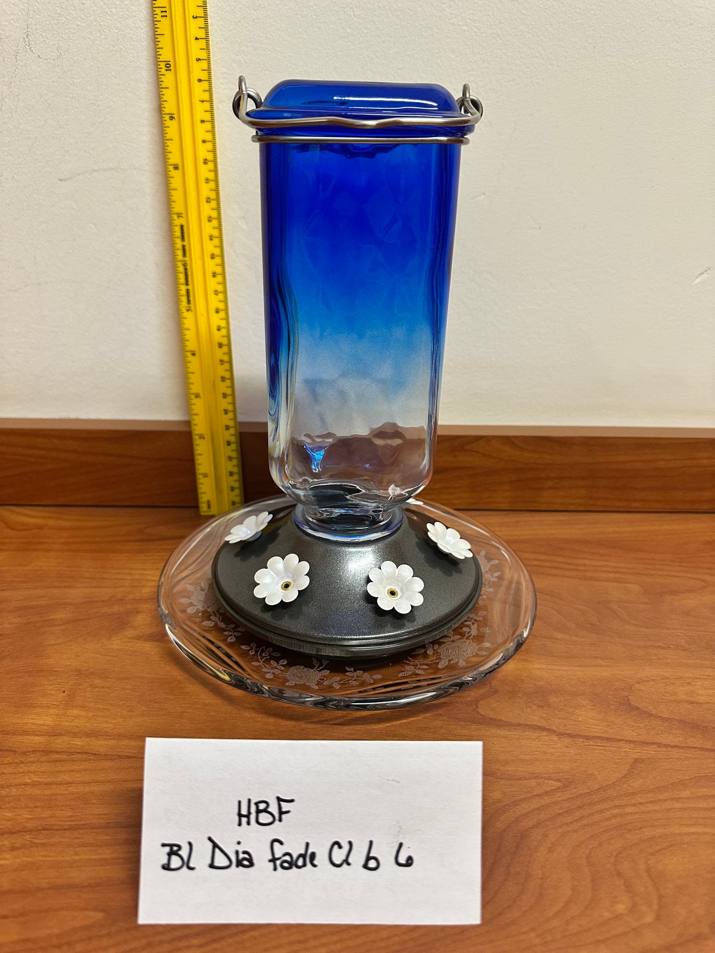 Hummingbird Feeder Blue Diamond fade w/ clear bottom 6 & 7