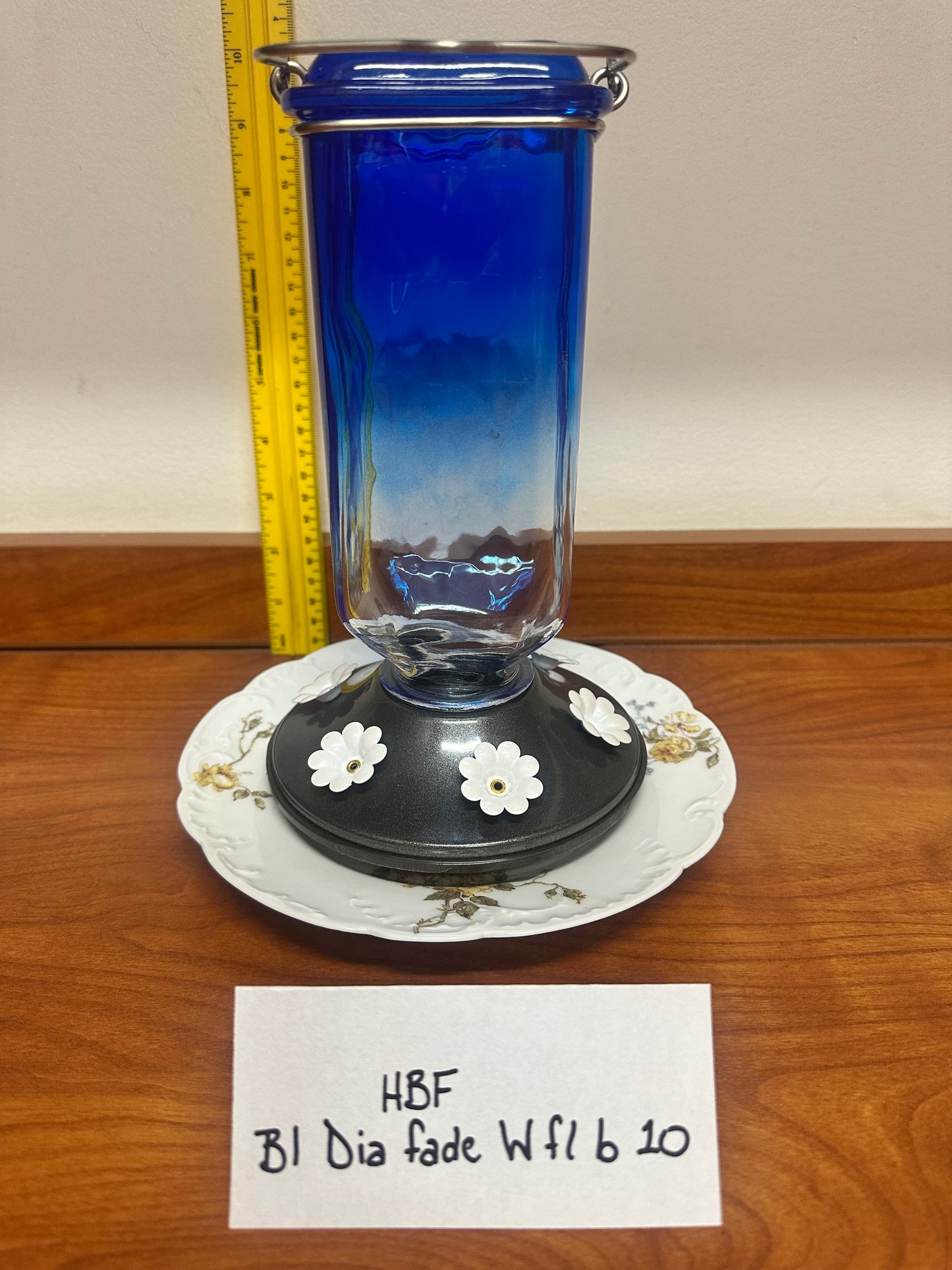 Hummingbird Feeder Blue Diamond fade w/ White flower b 8 & 9 & 10 & 11