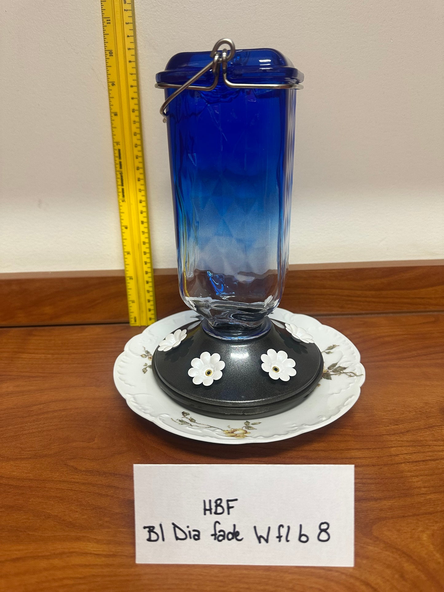 Hummingbird Feeder Blue Diamond fade w/ White flower b 8 & 9 & 10 & 11